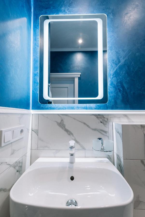 Royal Tower Vip Smart Apartments 3 Киев Экстерьер фото