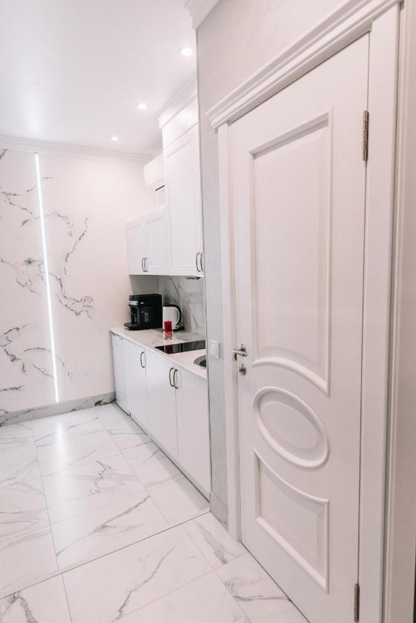 Royal Tower Vip Smart Apartments 3 Киев Экстерьер фото