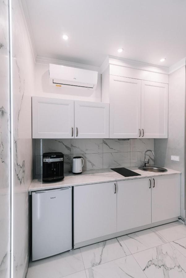 Royal Tower Vip Smart Apartments 3 Киев Экстерьер фото