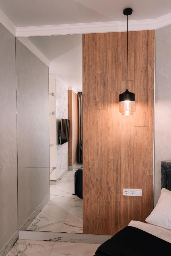 Royal Tower Vip Smart Apartments 3 Киев Экстерьер фото