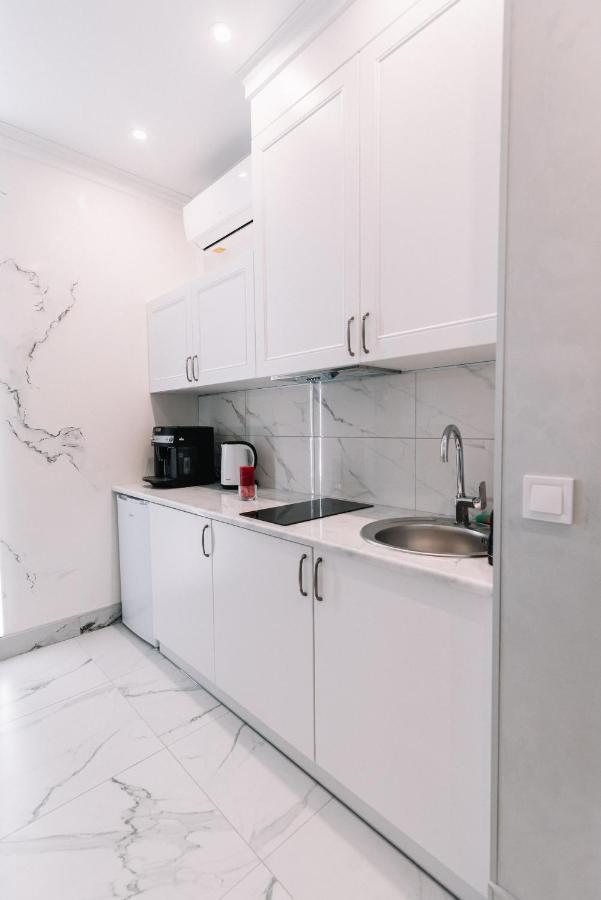 Royal Tower Vip Smart Apartments 3 Киев Экстерьер фото