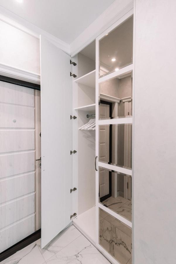 Royal Tower Vip Smart Apartments 3 Киев Экстерьер фото